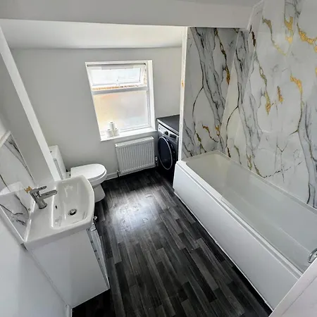 Accommodatie bij particulieren Compact Budget - 9 Mins To Centre *