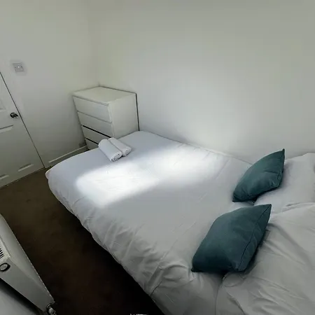 Accommodatie bij particulieren Compact Budget - 9 Mins To Centre *